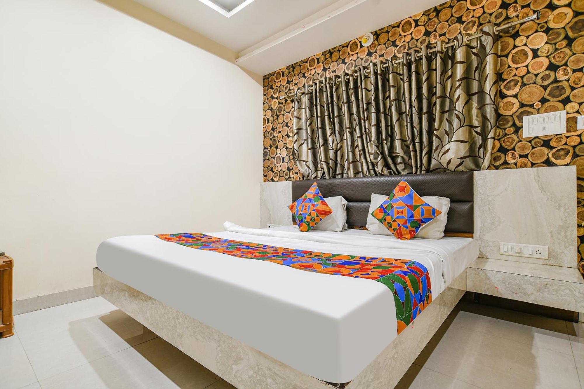 Fabhotel Shivam Palace- Near Mahakal Mandir Ujjain Exterior photo